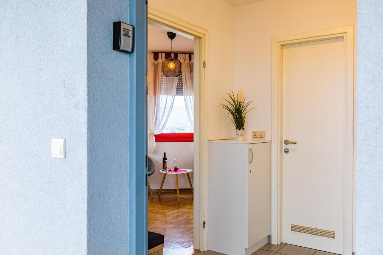 Flexible Selfcheckins 15 & 19 - Zagreb - Garage - Loggia - New - Apartments Repinc Extérieur photo
